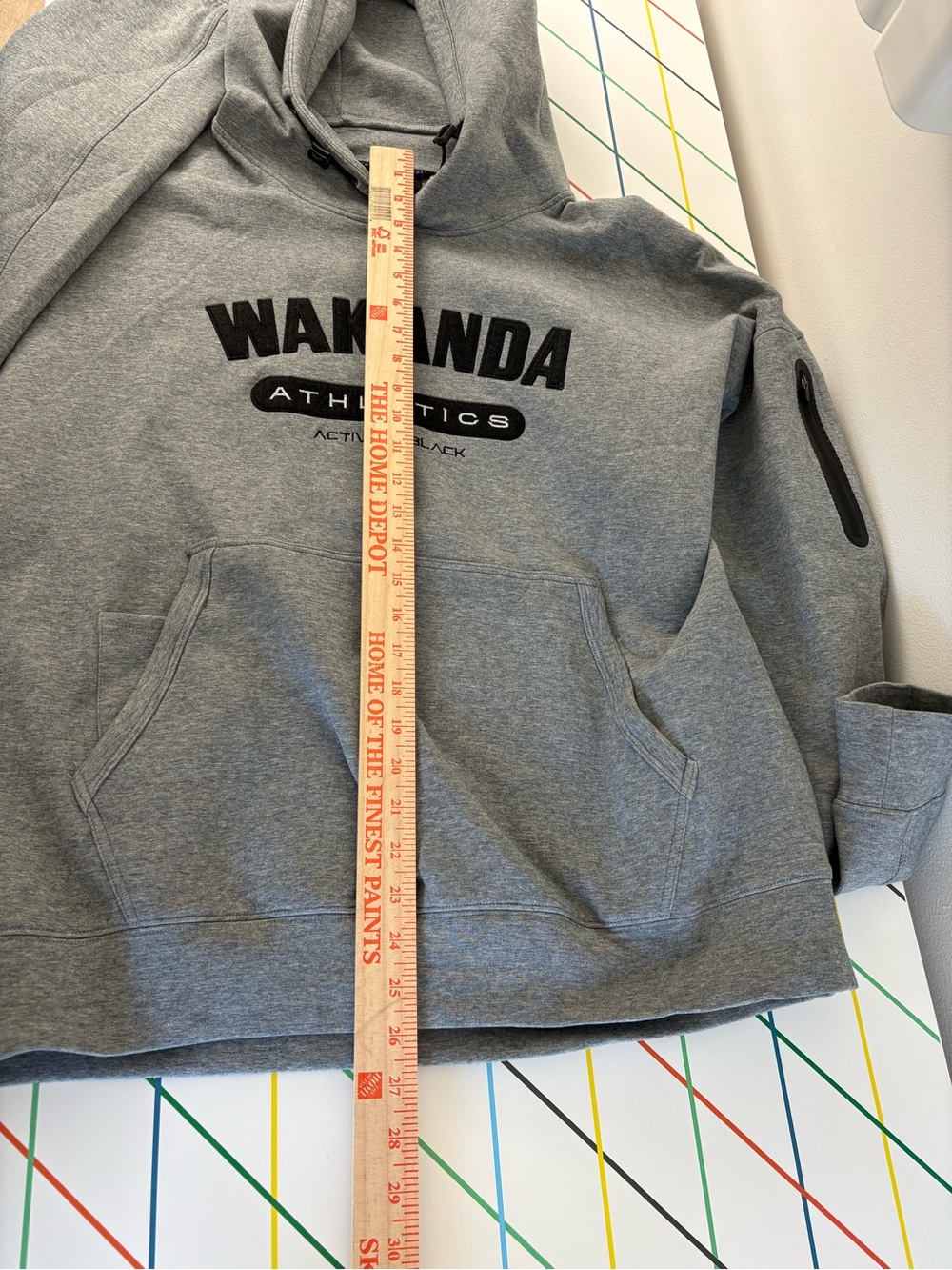 Actively Black x Wakanda Forever Grey Hoodie XL EUC Athletic Marvel Loungewear - Picture 7 of 8